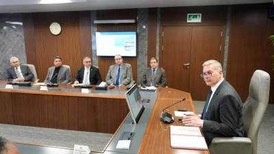 وزير البترول والثروة المعدنية يتابع مع شركات الخدمات العالمية تطوير تكنولوجيا حفر الآبار لزيادة الإنتاج البترولي