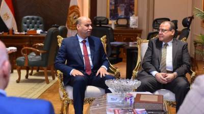 "تعاون من أجل المستقبل".. وزير العمل يؤكد على ترسّيخ مبادئ الحوار الاجتماعي مع ممثلي النقابات العمالية