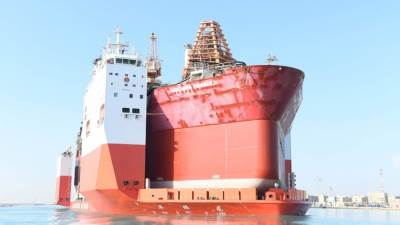 الفريق أسامة ربيع: "قناة السويس تشهد عبور سفينة الغطس HUA RUI LONG ضمن قافلة الجنوب"