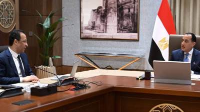 رئيس الوزراء يستعرض محاور عمل وزارة الاتصالات خلال الفترة المقبلة