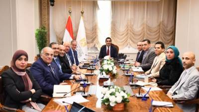 وزير الشباب والرياضة يلتقي بالمنظمة المصرية لمكافحة المنشطات لبحث تعزيز التعاون