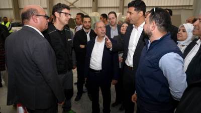 وزير الصناعة ومحافظ القاهرة يتفقدان 5 مصانع متخصصة في تصنيع منتجات الرخام والجرانيت ومركز تكنولوجيا الصناعات التعدينية والرخام بمنطقة شق الثعبان الصناعية