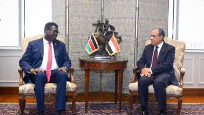 وزير الخارجية يستقبل نظيره الجنوب سوداني ويبحثان سبل تعزيز العلاقات الثنائية