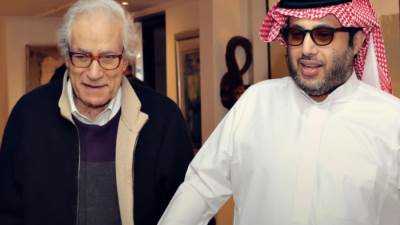 المستشار تركي آل الشيخ يزور وزير الثقافة الأسبق فاروق حسني في منزله