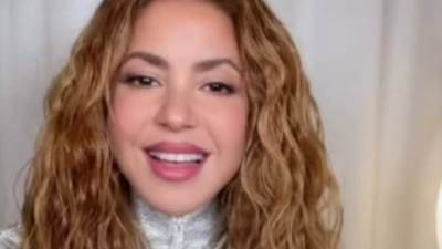 "شاكيرا" تعلن إحياءها حفلًا غنائيًا أمام الأهرامات بالجيزة