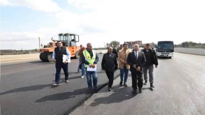 وزير النقل يتفقد مواقع العمل بمشروع إنشاء طريق حر شرق الرياح التوفيقي في المسافة من بنها حتى المنصورة بطول 73  كم 