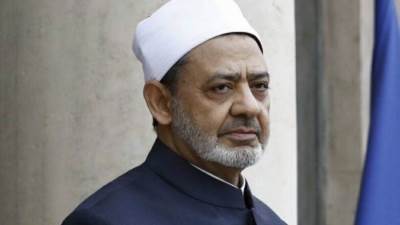 شيخ الأزهر يهنئ الرئيس السيسي والقوات المسلحة بذكرى انتصار العاشر من رمضان