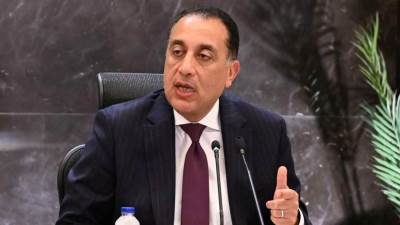 رئيس الوزراء يتابع مع وزير الكهرباء والطاقة موقف انتظام واستقرار الشبكة القومية للكهرباء وتأمين امدادات المحطات من الغاز