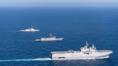 هيئة عمليات التجارة البحرية البريطانية: تحذيرات لسفن في الخليج من إغلاق مضيق هرمز بعد هجوم أمريكي إسرائيلي على إيران