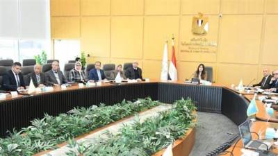 وزيرة الإسكان تترأس لجنة المرافق لمتابعة منظومة العمل بقطاع مياه الشرب والصرف