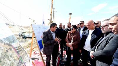 وزيرة الإسكان تتفقد المشروعات الجاري تنفيذها وأعمال التطوير بقرى مارينا 