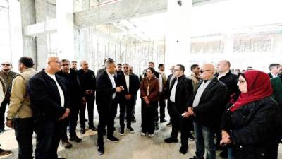 وزيرة الإسكان تتفقد مركز المؤتمرات والمعارض وأبراج وبحيرات الداون تاون بالعلمين الجديدة
