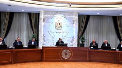 رئيس الوزراء يلتقي رؤساء اللجان النوعية بمجلس النواب