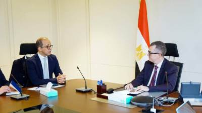 وزير التخطيط يبحث مع المدير الإقليمي لـ”الإيفاد” توسيع برامج الشراكة وتعزيز الأمن الغذائي