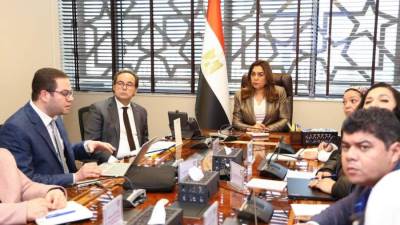 وزيرة التنمية والبيئة تبحث تطوير ورقمنة منظومة خدمة شكاوى المواطنين والمستثمرين