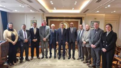 وزير التعليم العالي يلتقي اللجنة المؤقتة لنقابة التكنولوجيين