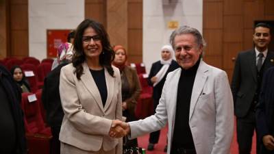  وزيرة الثقافة تشهد تدريبات المايسترو سليم سحاب لـ«كورال وأوركسترا مصر الوطني» وتؤكد: المشروع خطوة هامة لرعاية مواهب الأقاليم والمحافظات