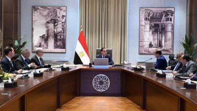 رئيس الوزراء يستعرض التقديرات الأولية لمشروع موازنة العام المالي 2026/2027