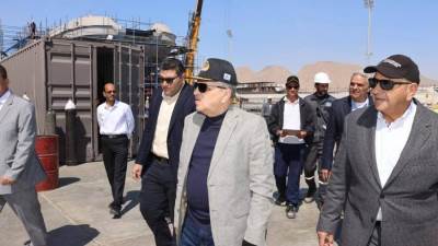 الفريق أسامة ربيع يتفقد شركة ترسانة جنوب البحر الأحمر للوقوف على مستجدات أعمال بناء القاطرات البحرية وسفن الصيد