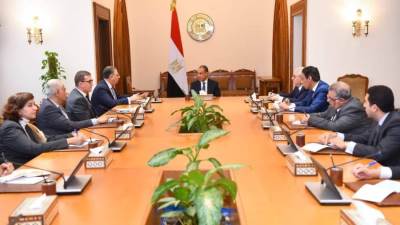 وزير الخارجية يوجه بتكثيف متابعة أوضاع المصريين بالخارج وتيسير الخدمات القنصلية