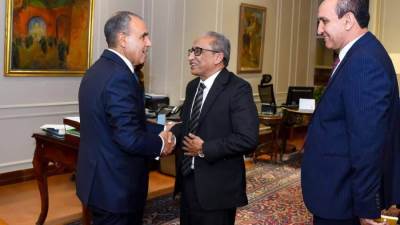 وزير الخارجية يستقبل أمين عام مجلس الوحدة الاقتصادية العربية