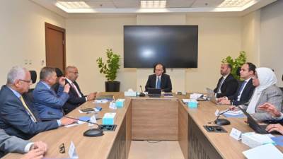 وزير الاستثمار يجتمع بمسئولي شركات السكر لبحث وضع السوق.. وآليات لتعزيز الاستثمارات وتنظيم التجارة