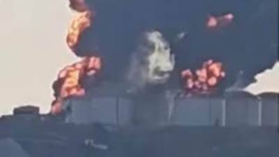 الموانئ العراقية: إنقاذ طاقم ناقلة نفط تعرضت لهجوم في المياه الإقليمية