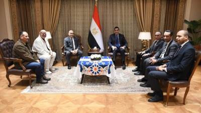 وزير الشباب والرياضة يستقبل مجلس إدارة الاتحاد المصري لرفع الأثقال