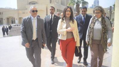 وزيرة الثقافة تتفقد متحف الفن المصري الحديث بأرض الأوبرا وتوجّه بإعداد سيناريو عرض جديد يعكس قيمة كنوزه الفنية