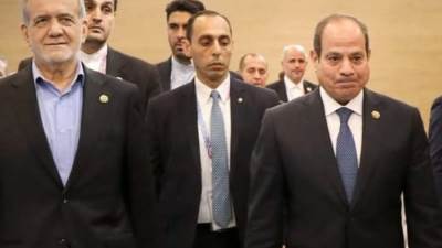 السيسي يدين استهداف إيران لدول الخليج والأردن والعراق خلال اتصال هاتفي مع الرئيس الإيراني