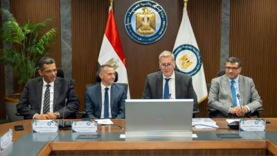 وزير البترول يعتمد الموازنة الاستثمارية لشركة جنوب الوادي المصرية القابضة للبترول للعام المالي 2026 / 2027