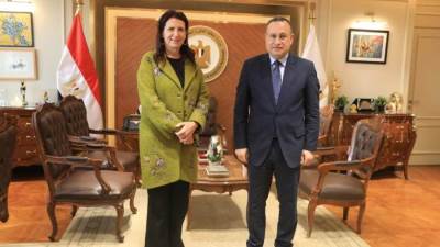 وزير التعليم العالي يبحث مع المدير التنفيذي لهيئة فولبرايت تعزيز التعاون الأكاديمي 