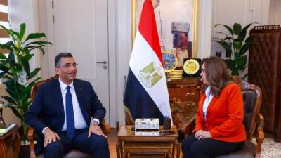 وزيرة التنمية تبحث مع محافظ البحر الأحمر عددًا من الملفات التنموية والخدمية بالمحافظة
