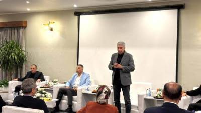 وزير السياحة والآثار ومحافظ جنوب سيناء يعقدان اجتماعاً موسعاً بمدينة شرم الشيخ مع أعضاء جمعية مستثمري جنوب سيناء