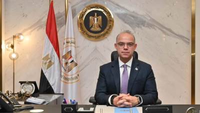  وزير الاستثمار والتجارة الخارجية يوجه باستمرارية منظومة الإفراج الجمركي خلال عطلة عيد الفطر المبارك