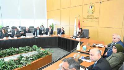 وزيرة الإسكان تعقد اجتماعًا موسعًا لمتابعة الموقف التنفيذي لمشروعات الإسكان التي تنفذها مختلف جهات الوزارة