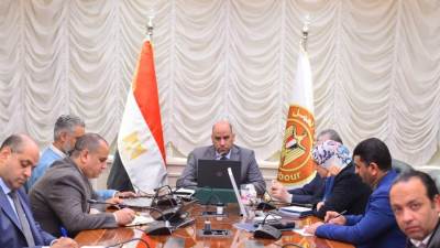 وزير العمل يثمّن جهود مكاتب التمثيل العمالي بالخارج: دعم وتواصل مستمر مع عمالنا في ظل التحديات الإقليمية