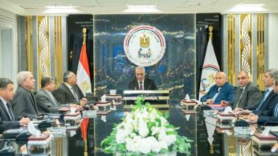 وزير الدولة للإنتاج الحربي يوجه بترشيد الاستهلاك بشركات الإنتاج الحربي دون التأثير على الإنتاجية