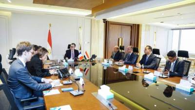 وزير التخطيط والتنمية الاقتصادية يبحث مع السفير الفرنسي ووفد الوكالة الفرنسية للتنمية تعزيز العلاقات الاستراتيجية بين مصر وفرنسا