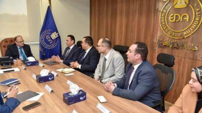 رئيس هيئة الدواء يبحث مع ممثلي شركة "يوتوبيـا فارماسيتيكالز" خطط التوسع ودعم التصنيع المحلي