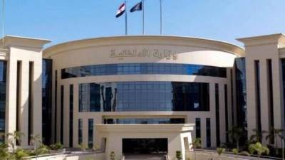 الداخلية تقرر إيقاف ضابط وإحالته للتحقيق لتجاوزه ضد مواطن بالقاهرة