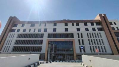 وزير الصحة يتلقى تقريراً عن تنفيذ 35 زيارة ميدانية لمتابعة المشروعات في 14 مستشفى و13 وحدة صحية بعدد من المحافظات