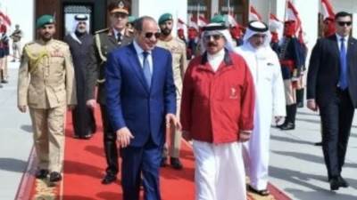 الرئيس السيسى وملك البحرين يبحثان احتواء التوتر وتكريس مفهوم الأمن العربى الجماعى