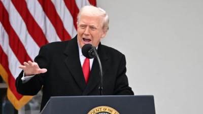 ترامب يهدد بضربة تدميرية شاملة لإيران إذا استهدفت محطات تحلية المياه بالخليج