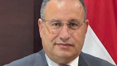 وزير التعليم العالي يوجه بتعليق الدراسة حضورياً بالجامعات والمعاهد واستمرارها بنظام التعليم الأونلاين يومي الأربعاء والخميس