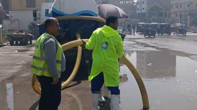 مياه الفيوم .. جهود الشركة لسحب مياه الأمطار بمناطق متفرقة بالمحافظة 