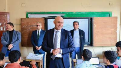 جولة مفاجئة لوزير التعليم بمحافظة الغربية لمتابعة انضباط سير العملية التعليمية ونسب حضور الطلاب والاختبارات الشهرية