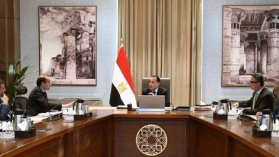 رئيس الوزراء يتابع الاستعدادات الجارية للموسم الحالي لتوريد القمح المحلي