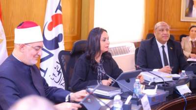 وزيرة التضامن الاجتماعي تترأس اجتماع مجلس إدارة بنك ناصر الاجتماعي