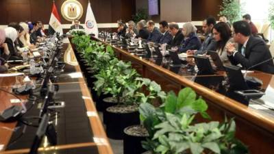 وزير الصحة يترأس اجتماعاً لمراجعة الحساب الختامي لموازنة 2024-2025